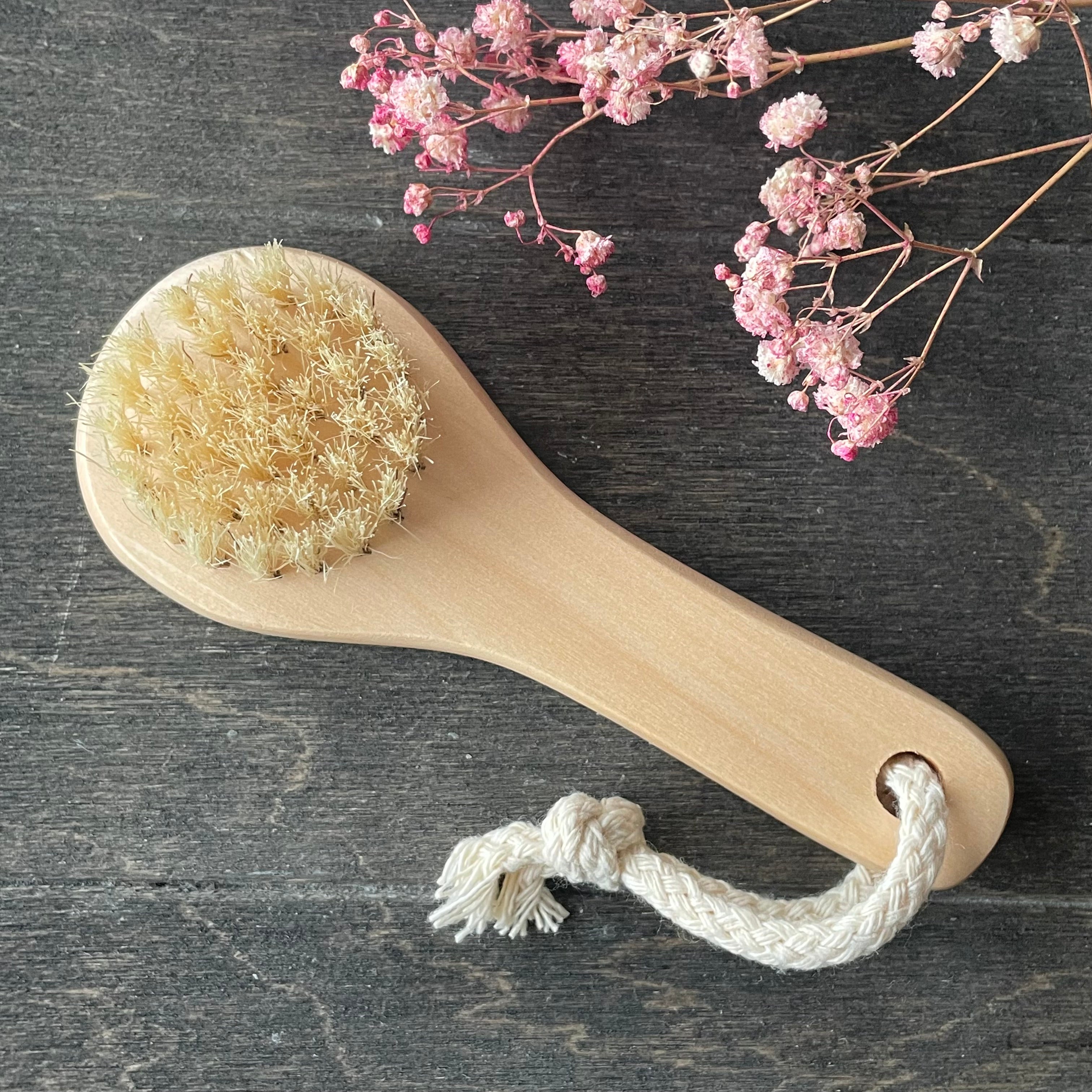 Gesichtsbürste aus Holz