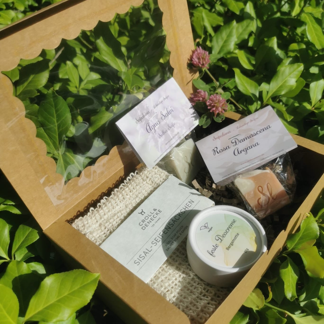 Probierpaket Naturpflege – Geschenkverpackung braun, Sisalseifensäckchen, eine Deocreme, 2 Mini-Naturseifen